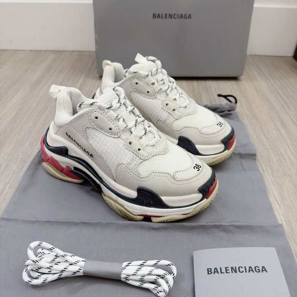 balenciaga triple s womens red